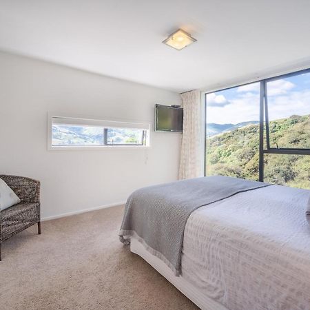 Million Dollar View - Takamatua Holiday Home Akaroa Eksteriør billede