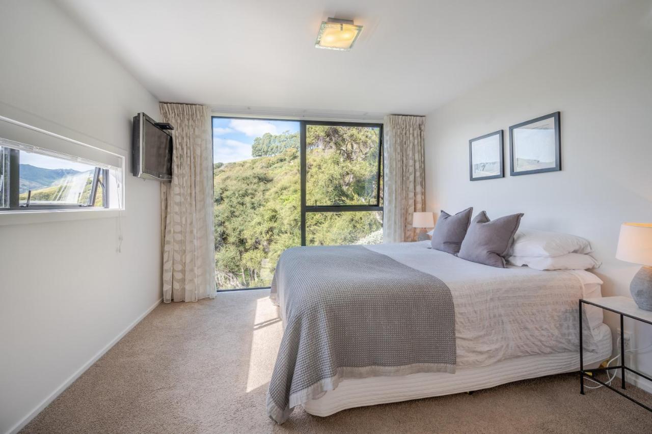 Million Dollar View - Takamatua Holiday Home Akaroa Eksteriør billede